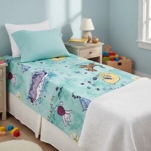 Vintage ‘97 Classic "4 Seasons" Winnie the Pooh Flat Sheet & Generic Pillow Case